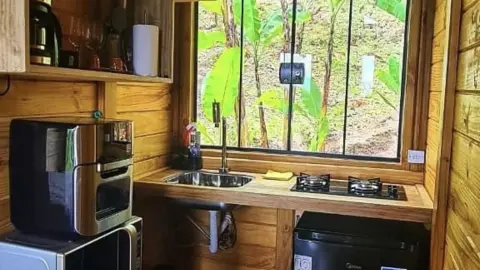 Chácara com cachoeira