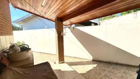 Casa à vendo no centro - conforto, praticidade e excelente localização!