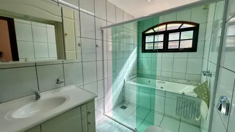 Casa à vendo no centro - conforto, praticidade e excelente localização!