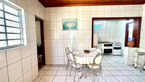 Casa à vendo no centro - conforto, praticidade e excelente localização!