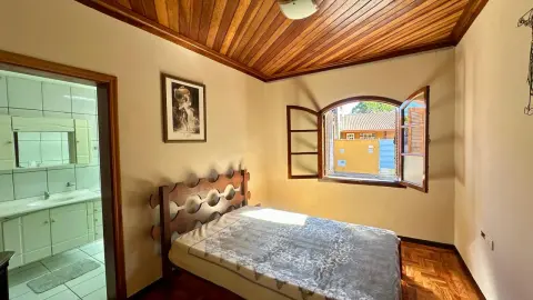 Casa à vendo no centro - conforto, praticidade e excelente localização!