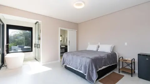 Residência de Alto Padrão em Condomínio Exclusivo – Santo Antônio do Pinhal