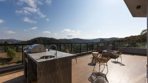 Residência de Alto Padrão em Condomínio Exclusivo – Santo Antônio do Pinhal