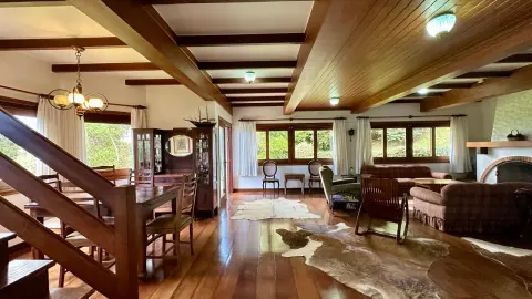 Casa 3 dormitórios
