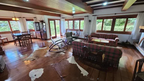 Casa 3 dormitórios