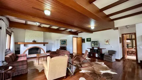 Casa 3 dormitórios
