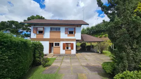 Casa 3 dormitórios