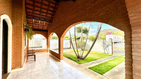 Casa e Ponto Comercial