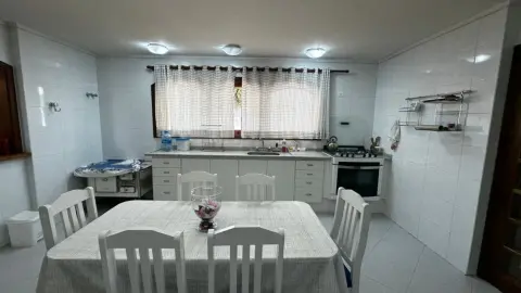 Casa à venda - Vila Porã