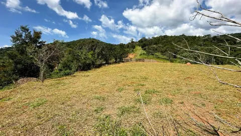 Chácara à venda – Conforto, natureza e privacidade em um só lugar