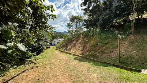 Chácara à venda – Conforto, natureza e privacidade em um só lugar