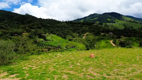 Chácara à venda – Conforto, natureza e privacidade em um só lugar