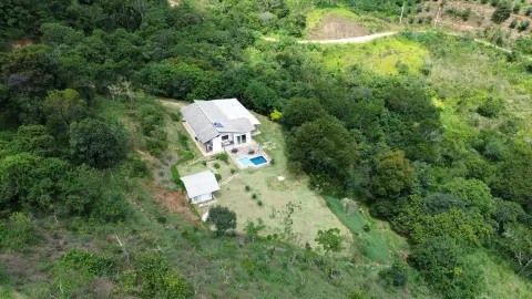 Chácara à venda – Conforto, natureza e privacidade em um só lugar