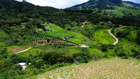 Chácara à venda – Conforto, natureza e privacidade em um só lugar