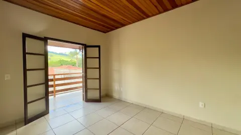 Sobrado à venda no Centro de São Bento do Sapucaí