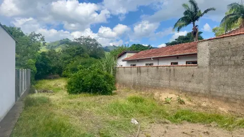 Sobrado à venda no Centro de São Bento do Sapucaí