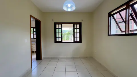 Sobrado à venda no Centro de São Bento do Sapucaí