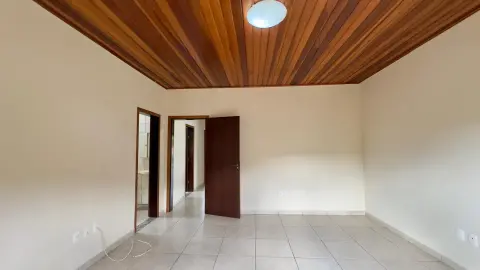 Sobrado à venda no Centro de São Bento do Sapucaí