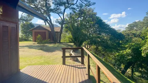 Chácara à Venda em Gonçalves – Vista privilegiada para a Pedra do Baú