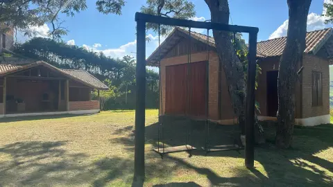Chácara à Venda em Gonçalves – Vista privilegiada para a Pedra do Baú