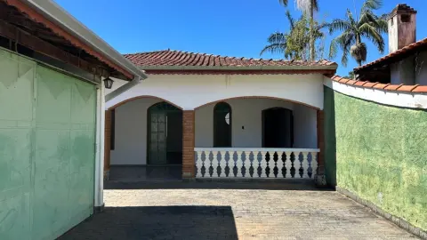 Casa à venda com piscina