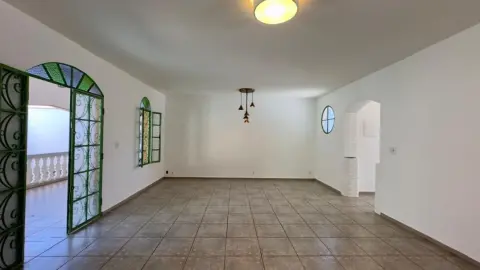 Casa à venda com piscina
