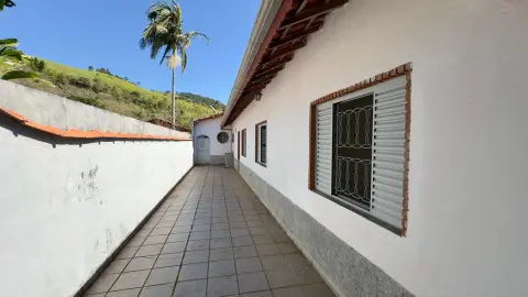 Casa à venda com piscina