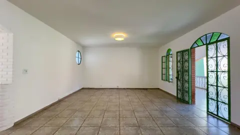 Casa à venda com piscina