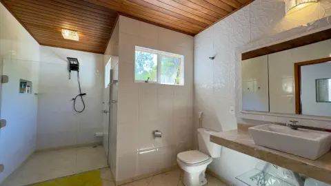 Casa à venda com piscina
