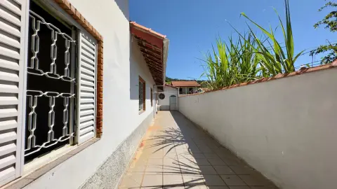 Casa à venda com piscina