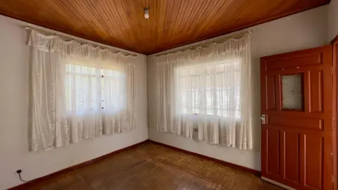 Casa à venda no Centro de São Bento do Sapucaí