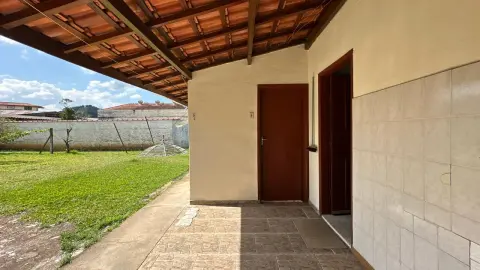 Casa à venda no Centro de São Bento do Sapucaí