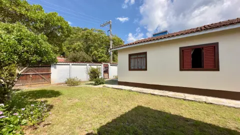 Casa à venda no Centro de São Bento do Sapucaí