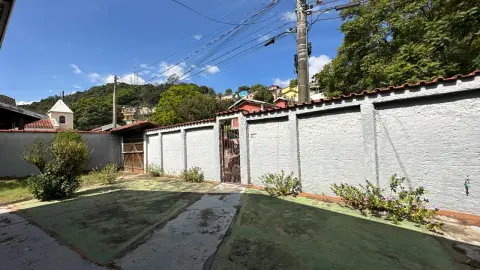 Casa à venda no Centro de São Bento do Sapucaí