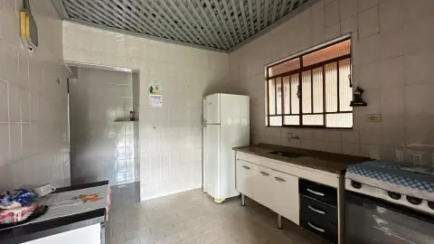Casa à venda no Centro de São Bento do Sapucaí