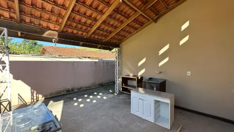 Casa à venda em São Bento do Sapucai
