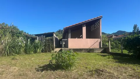 Casa à venda em São Bento do Sapucai