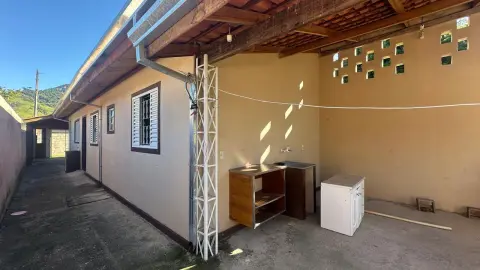 Casa à venda em São Bento do Sapucai