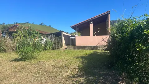 Casa à venda em São Bento do Sapucai