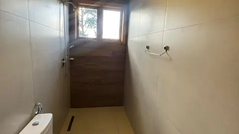Residência Contemporânea com Vista Privilegiada no Alto do Capivari