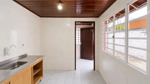 Casa à venda no Centro de São Bento do Sapucai/SP