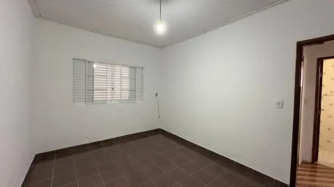 Casa à venda no Centro de São Bento do Sapucai/SP
