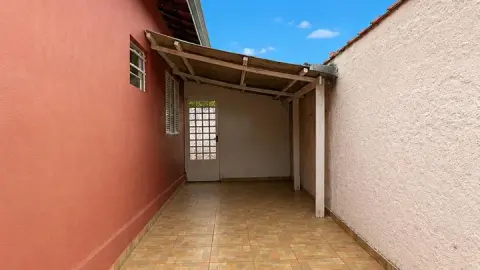 Casa à venda no Centro de São Bento do Sapucai/SP