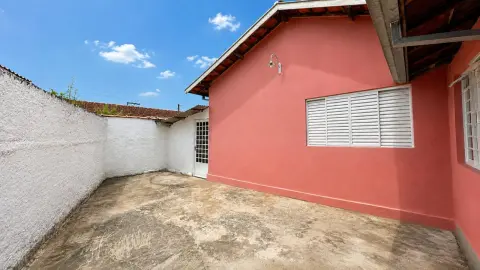 Casa à venda no Centro de São Bento do Sapucai/SP