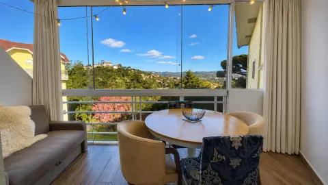 Apartamento Duplex em Localização Privilegiada de Campos do Jordão