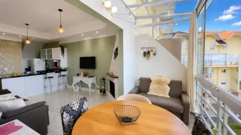 Apartamento Duplex em Localização Privilegiada de Campos do Jordão