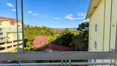 Apartamento Duplex em Localização Privilegiada de Campos do Jordão