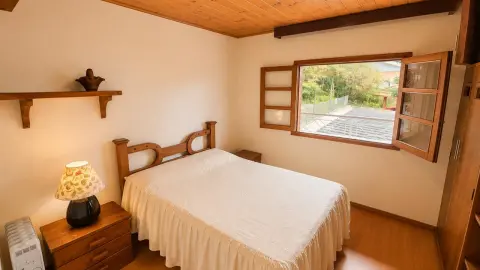 Elegância, conforto e versatilidade  em uma charmosa residência em Campos do Jordão