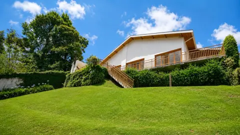 Elegância, Conforto e Localização Privilegiada em Campos do Jordão