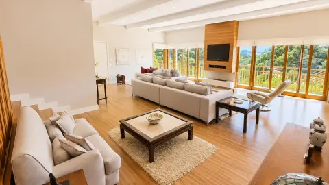 Elegância, Conforto e Localização Privilegiada em Campos do Jordão